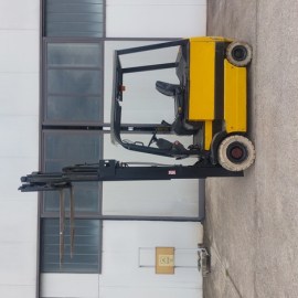 4-carrello elevatore marca om